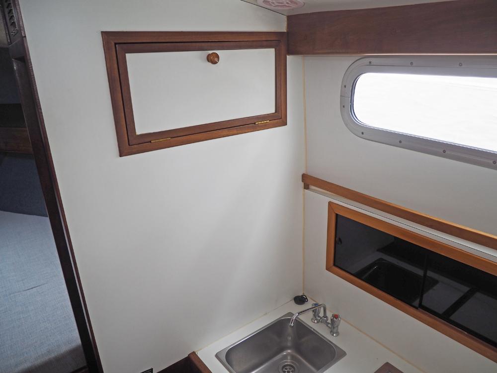 Cabin en avant, H&eacute;bergements